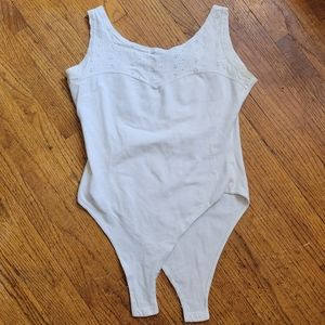 Vintage Cute and Comfy Bodysuit Size Medium 🤍